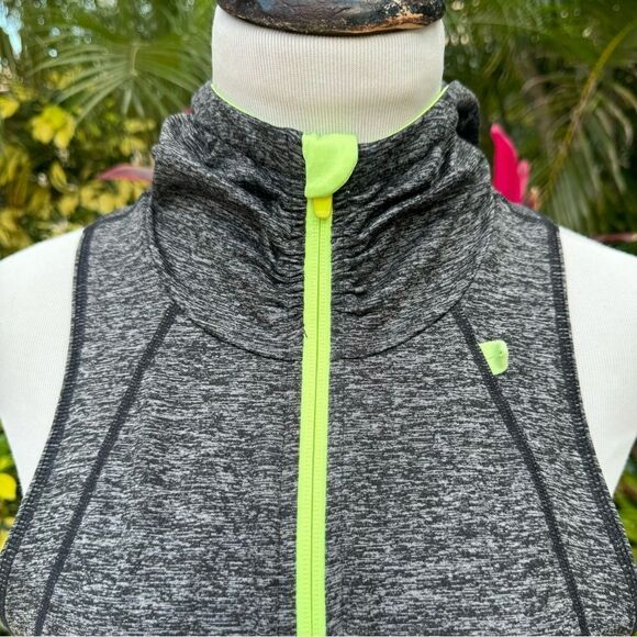 Sweaty Betty Active Vest - Picture 3 of 10